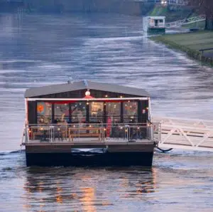 Restaurant Flottant 5